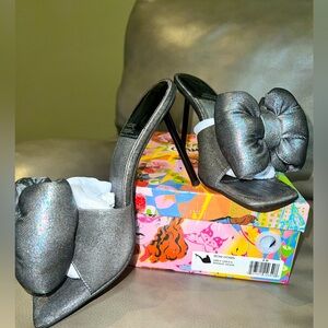 Jeffrey Campbell Bow Down